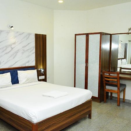 Готель Sri Sai Residency Tumkur Екстер'єр фото