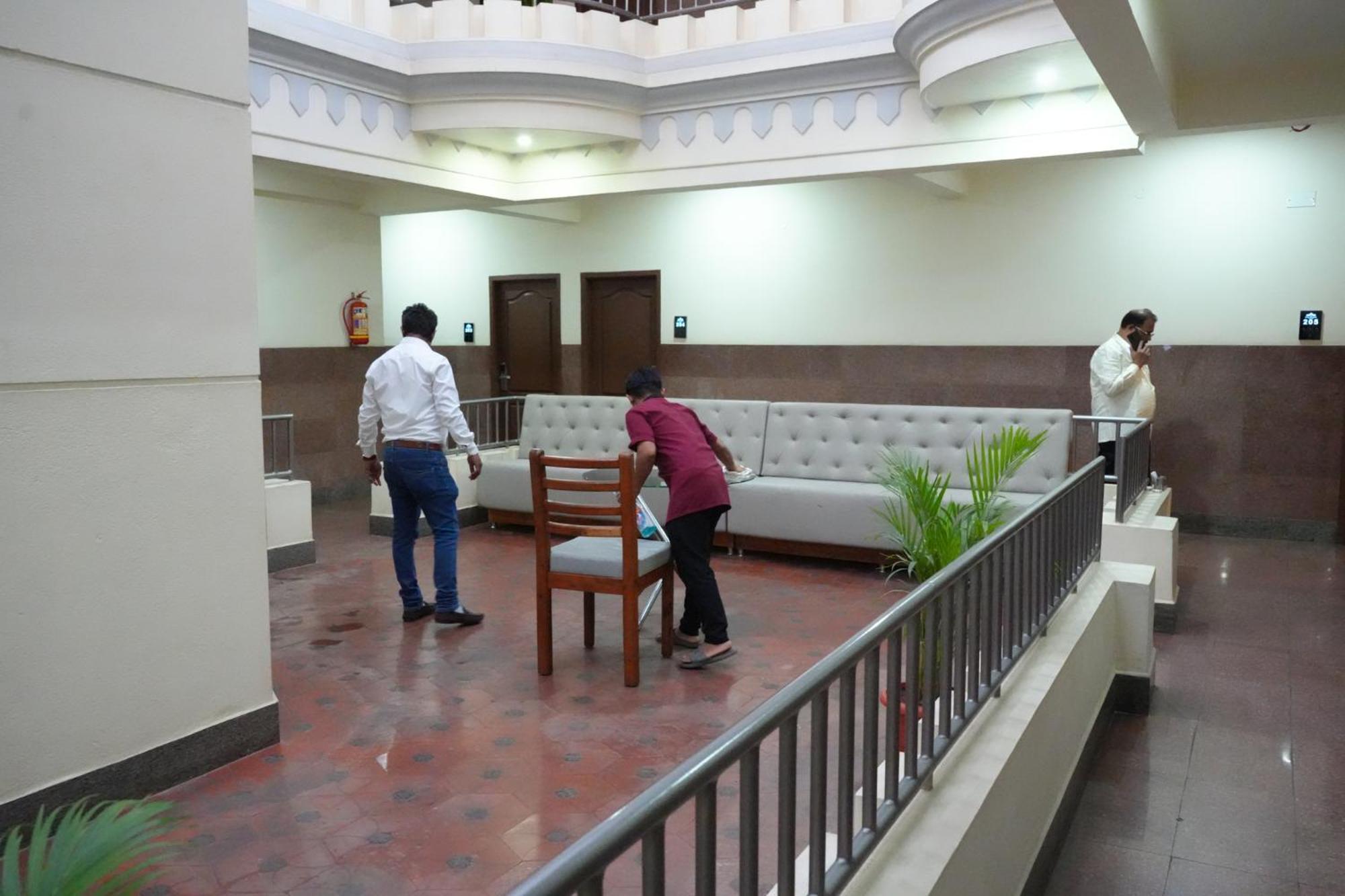 Готель Sri Sai Residency Tumkur Екстер'єр фото